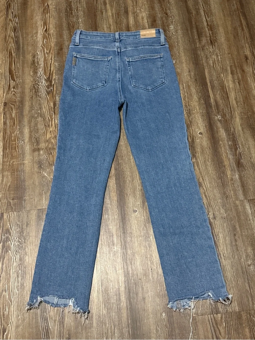 Paige Cindy Jeans Women's 27 High Rise in Mel Destroyed Hem Wash Denim
